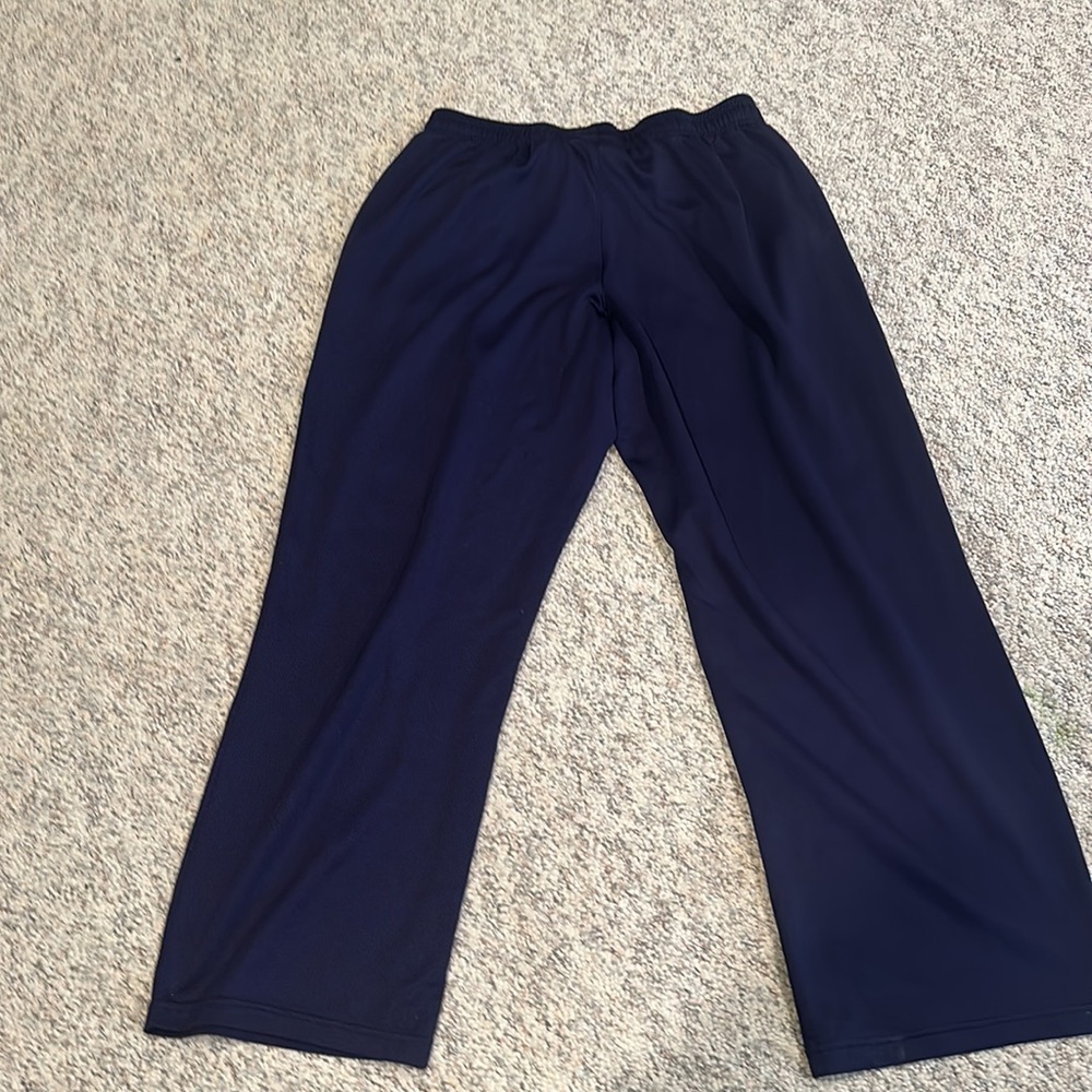 Under Armour Loose With Draw String Sweat Pants M… - image 4